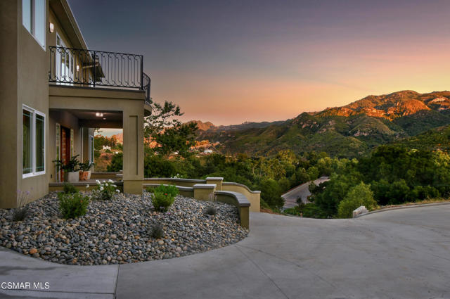 29677 Mulholland Highway, Agoura Hills CA: https://media.crmls.org/mediaz/114bf40e-d61a-40e8-afe6-4366de53eab0.jpg