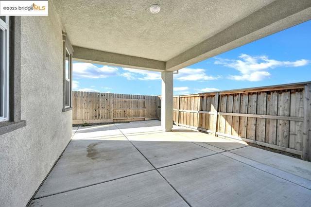 2291 Revival Lane, Rio Vista CA: https://media.crmls.org/mediaz/114c212f-f243-4033-bf94-f05d5ae1e89c.jpg