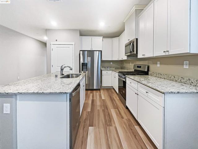 2211 Reunion Ln, Rio Vista CA: https://media.crmls.org/mediaz/114c56d0-15bf-4adb-bcd6-313d4db534e8.jpg
