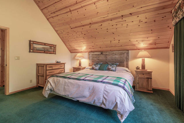 1307 Pigeon Road, Big Bear CA: https://media.crmls.org/mediaz/114ca39c-7bcb-446d-a251-57d9c23e5587.jpg