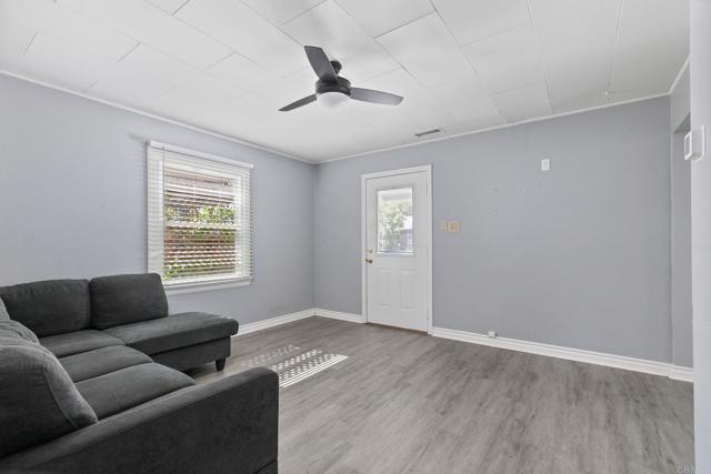 928 930 Osborne Street, Vista CA: https://media.crmls.org/mediaz/114da4dd-1be5-48db-80ff-fc6747925600.jpg