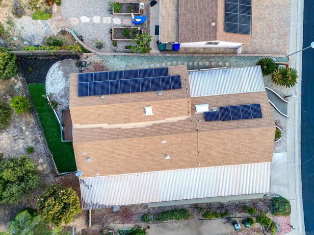 8975 Lawrence Welk Drive, Escondido CA: https://media.crmls.org/mediaz/114ebea8-f451-496e-b00b-1ca91bb6c660.jpg