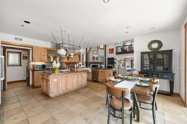 1203 Casa Grande Drive, Simi Valley CA: https://media.crmls.org/mediaz/114f74f9-b8ea-4086-b1f7-fa2db1bd75d0.jpg