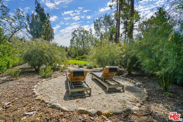 6254 Busch Drive, Malibu CA: https://media.crmls.org/mediaz/11506d3e-a97e-4a3d-9a29-d6b609e8a060.jpg