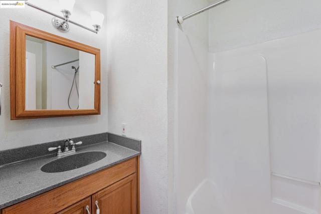2116 LUNA AVENUE, San Leandro CA: https://media.crmls.org/mediaz/115133ec-6ec2-409c-b93c-c014da69c1b0.jpg