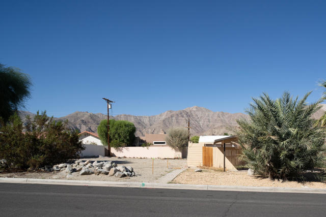 77643 Temecula, La Quinta CA: https://media.crmls.org/mediaz/115135eb-758e-481c-a0ca-12fb1b99259f.jpg