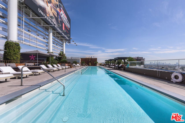 6250 Hollywood Boulevard, Los Angeles CA: https://media.crmls.org/mediaz/1151d399-1e7c-4006-ba21-175069fe3310.jpg