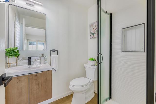 Image 38 of 58 For 1848 Trym St