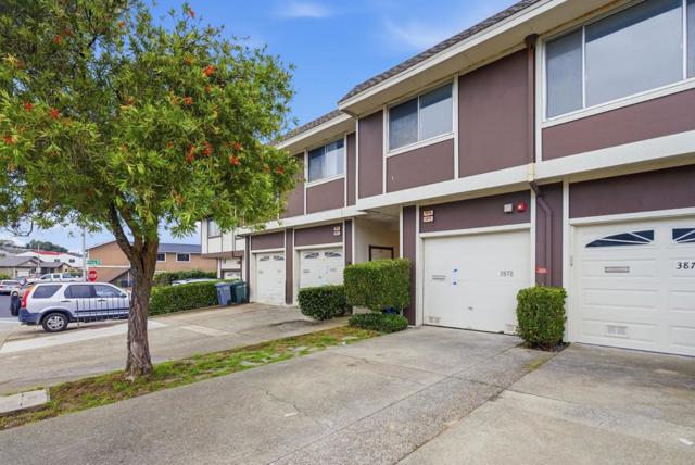 3878 Radburn Drive, South San Francisco CA: https://media.crmls.org/mediaz/1152c139-c0dc-459a-8f62-35b43f70230c.jpg