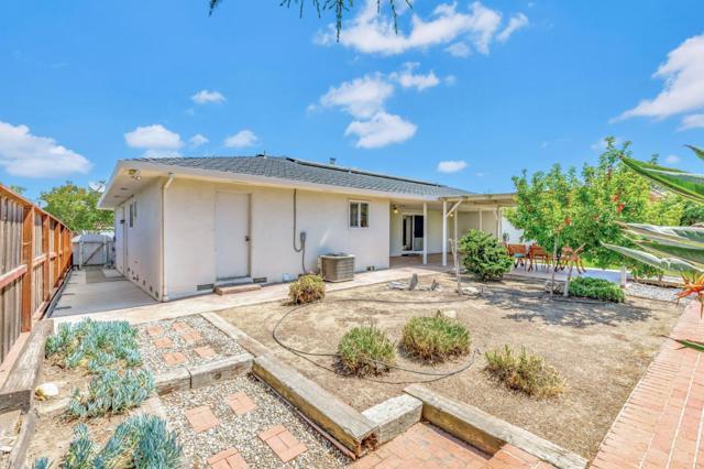 1081 Oak Street, Hollister CA: https://media.crmls.org/mediaz/115316d6-7127-4975-986f-ad6c3ce35c9c.jpg
