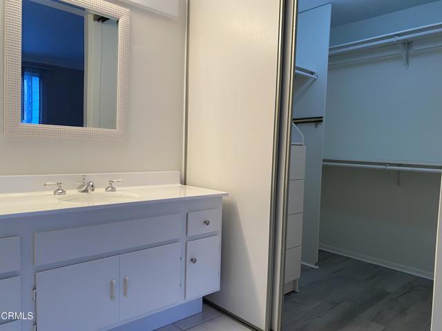 Detail Gallery Image 10 of 24 For 2394 Pleasant Way #J,  Thousand Oaks,  CA 91362 - 2 Beds | 1 Baths