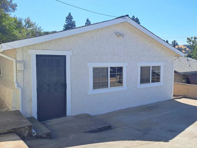 155 Nob Hill Terrace, Morgan Hill CA: https://media.crmls.org/mediaz/115538e1-e97c-4e01-bece-bcec502160e5.jpg