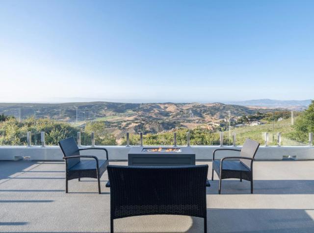 25681 Whip Road, Monterey CA: https://media.crmls.org/mediaz/11554c7b-024b-467d-9c41-84c71b0db530.jpg