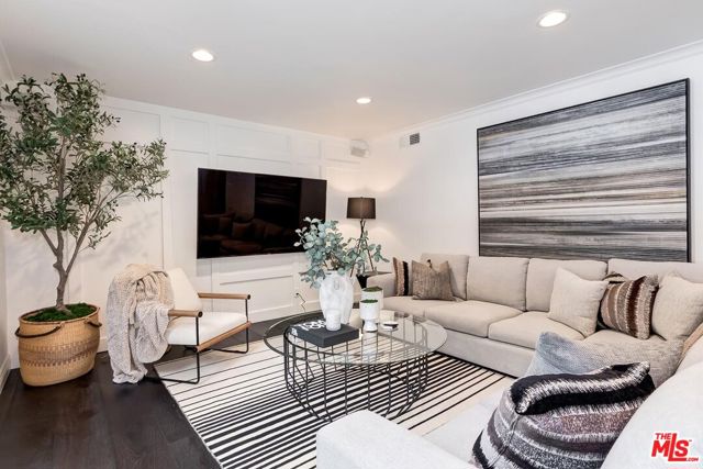 Drew Fenton | 1060 Chantilly Road Los Angeles CA | MLS: 7551623