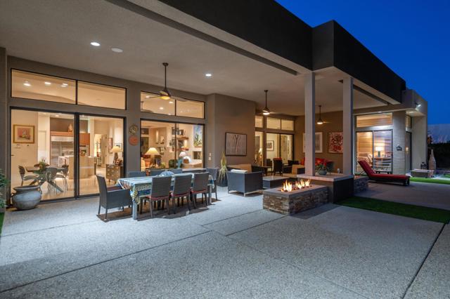 8 Ledgestone Lane, Rancho Mirage CA: https://media.crmls.org/mediaz/11587d83-bd1e-4f1b-8f55-6f44e03b4502.jpg