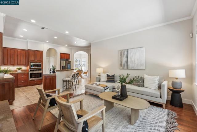 4280 Marietta Ct, Concord CA: https://media.crmls.org/mediaz/11589ae4-7b34-48d5-b9f8-689ce1f06228.jpg