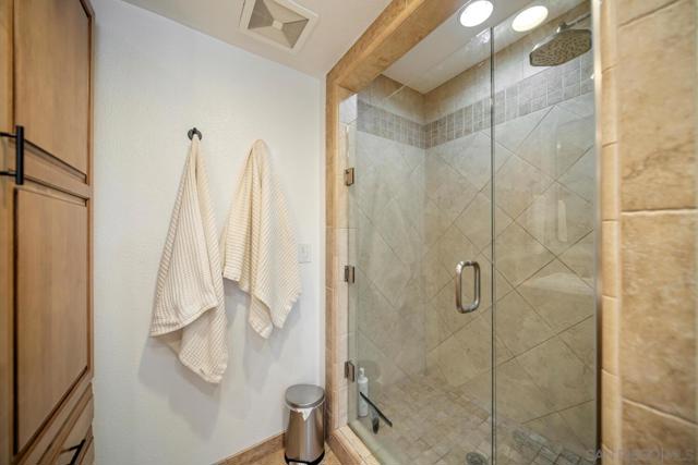 1654 Palomino Ln, Escondido CA: https://media.crmls.org/mediaz/1158dc91-2677-4dd9-82a5-9ed40564d039.jpg