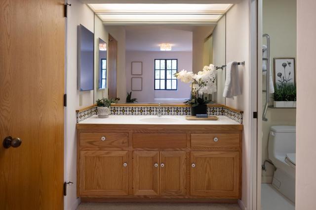 0 Carmelo 5 SE Ocean Avenue, Carmel CA: https://media.crmls.org/mediaz/115929e4-5ae8-4d1c-bebe-1239af14b010.jpg