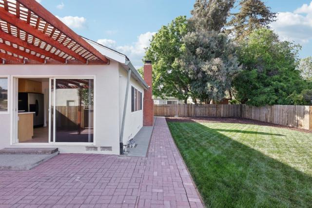 2856 Biddleford Drive, San Ramon CA: https://media.crmls.org/mediaz/1159aadc-b41a-4e9c-a95f-6401463af16d.jpg