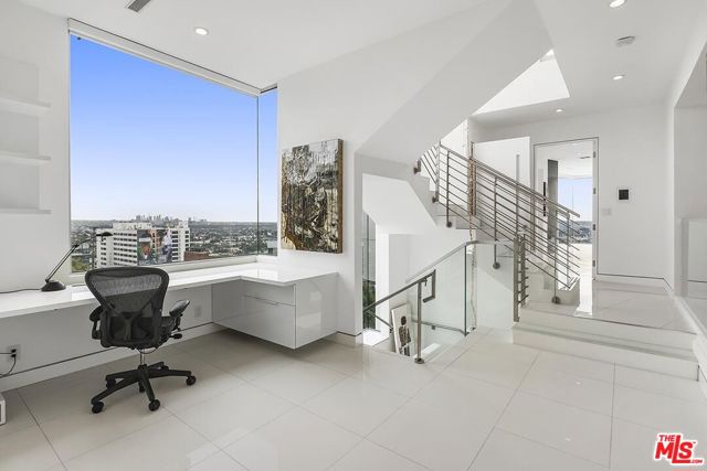 1377 Miller Place, Los Angeles CA: https://media.crmls.org/mediaz/1159d52d-7ea7-4844-9c5a-bdb7e12fee4b.jpg