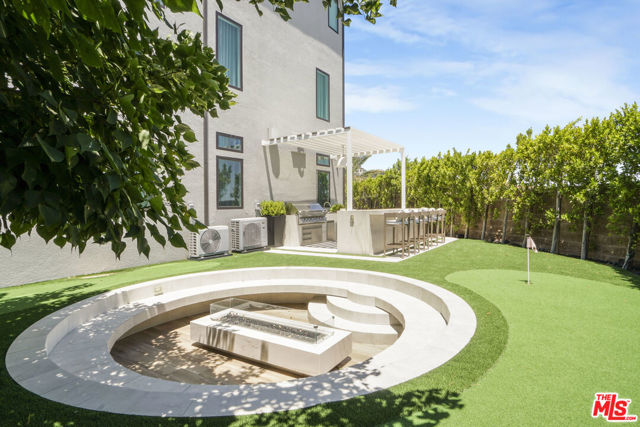 20472 W Windsor Lane, Porter Ranch CA: https://media.crmls.org/mediaz/1159d693-6e30-4398-bf49-3ae352cdd913.jpg