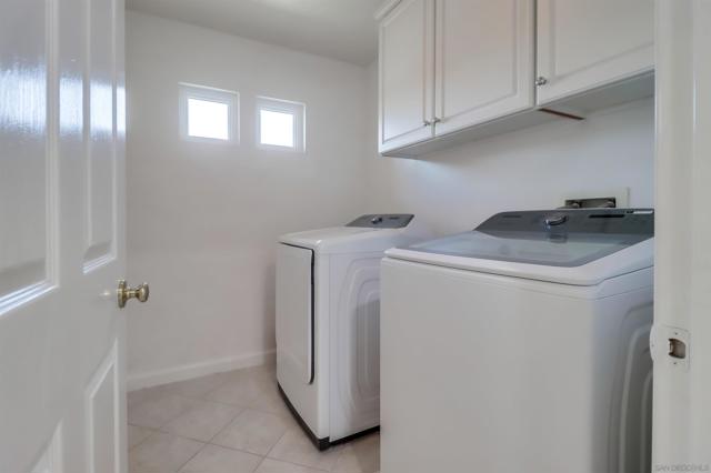 32411 Cassino Court, Temecula CA: https://media.crmls.org/mediaz/115a7eff-1682-41fa-abb1-8a02d9baf218.jpg