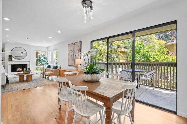 320 Palo Alto Avenue, Palo Alto CA: https://media.crmls.org/mediaz/115b092a-ee1d-440d-8ac1-48e0a10dd4a0.jpg