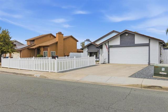 10660 Braverman Drive, Santee CA: https://media.crmls.org/mediaz/115b0acf-d24f-4aac-9f6a-833981694d13.jpg