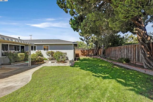 844 Wall St, Livermore CA: https://media.crmls.org/mediaz/115b710d-8f05-48cb-bb47-eebc87616baa.jpg