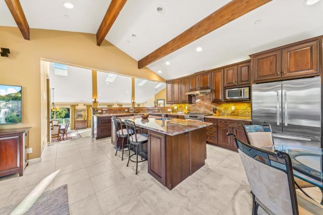 153 Castillo Court, Aptos CA: https://media.crmls.org/mediaz/115c4f80-5699-4af4-8719-6308aa86a9e4.jpg