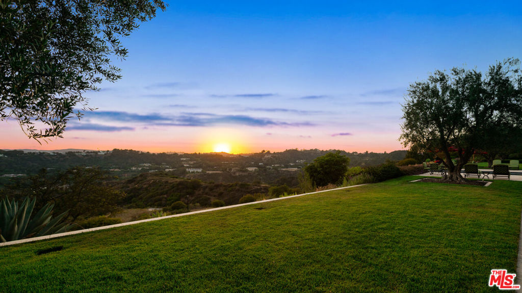 Thumbnail 32