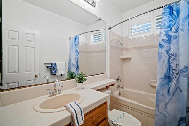 17716 Riverbend Road, Salinas CA: https://media.crmls.org/mediaz/115ced25-de81-4419-9bf4-3cd982c49268.jpg