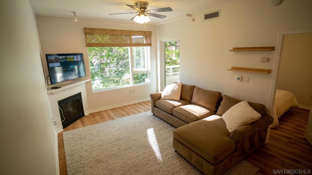 300 Beech St - photo 2