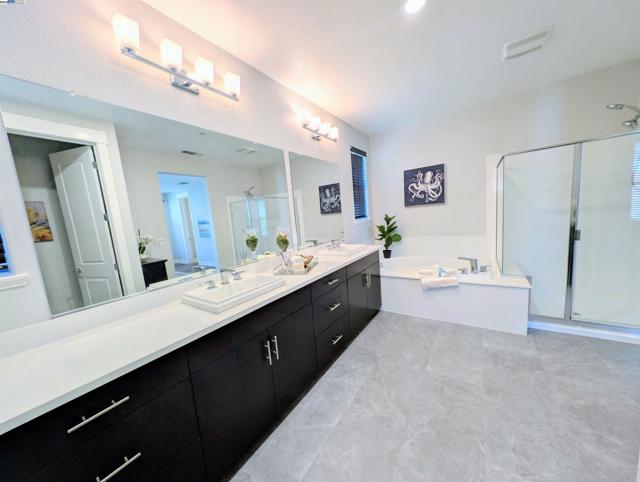 1380 Brookline Loop, Pleasanton CA: https://media.crmls.org/mediaz/115e15eb-f6dd-42e3-bb0d-218cd9b98c28.jpg