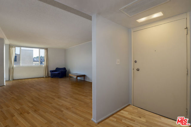 Image 3 for 540 Kelton Ave #304, Los Angeles, CA 90024