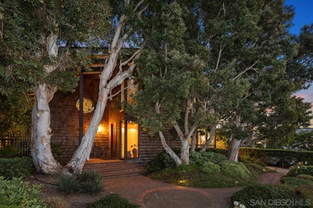335 Fern Glen, La Jolla CA: https://media.crmls.org/mediaz/115ef0c1-8c29-46ac-bbd0-63d1a6ca5245.jpg