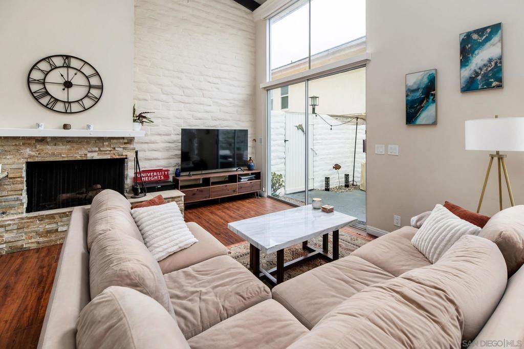 2544 Navarra Dr - photo 2