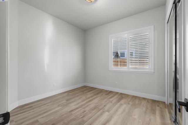 1060 swan river ct, Vacaville CA: https://media.crmls.org/mediaz/115f5ba8-ec98-49ac-a117-f91e7fff938b.jpg