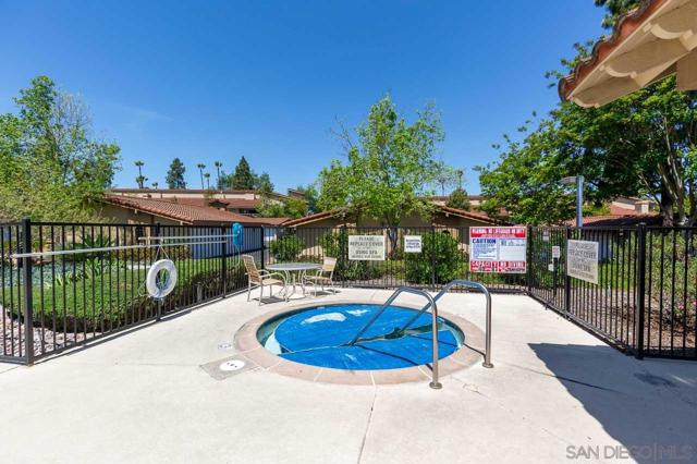 12270 Corte Sabio, San Diego CA: https://media.crmls.org/mediaz/115fa689-8890-479f-b7c3-4c2ade38a2ff.jpg