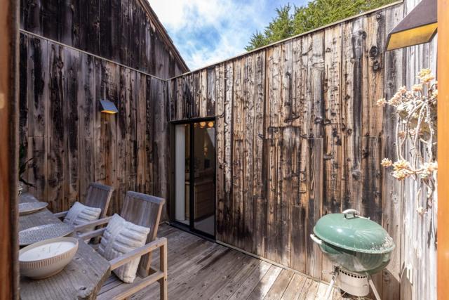 24520 Outlook Drive, Carmel CA: https://media.crmls.org/mediaz/11609ac9-71aa-428d-87b8-6774c84bc42d.jpg