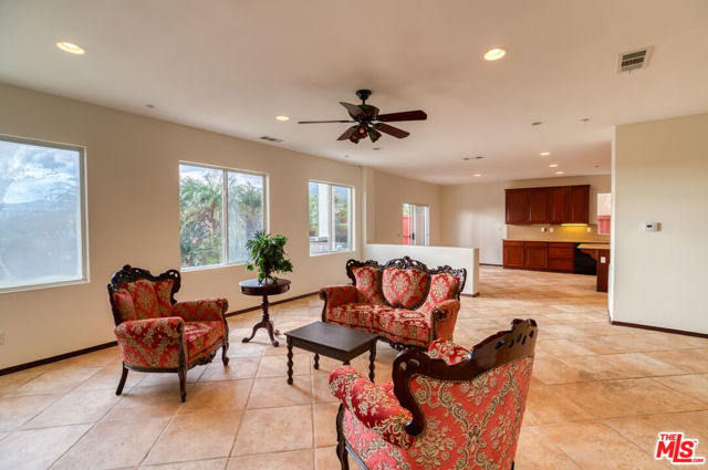 13103 Angeles Trail Way, Sylmar CA: https://media.crmls.org/mediaz/1160e496-51f0-4bbe-b4ed-d7947de87747.jpg