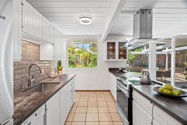 858 Cornwall Court, Sunnyvale CA: https://media.crmls.org/mediaz/11617fb6-c30a-4095-9962-0c79e07d98f4.jpg