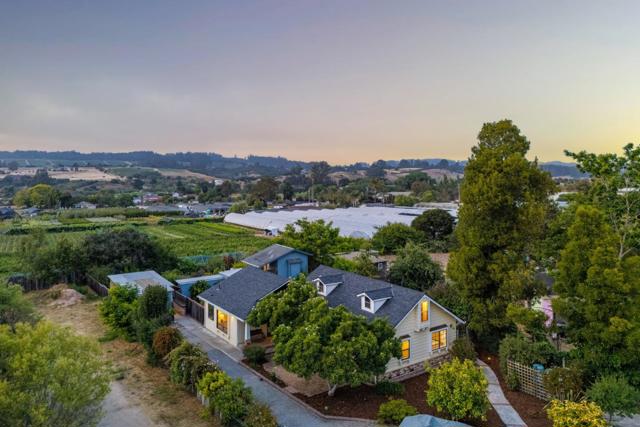 68 Live Oak Road, Royal Oaks CA: https://media.crmls.org/mediaz/1161d419-22d8-4e70-9615-4caa5db6291b.jpg