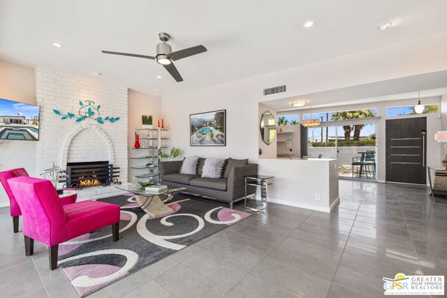 3351 E Paseo Barbara, Palm Springs CA: https://media.crmls.org/mediaz/1163af85-79e5-4445-b8b4-5917ba63a9d5.jpg