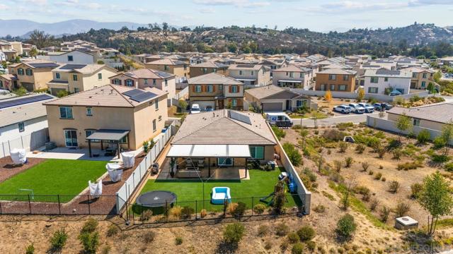 28315 Farm Creek Way, Valley Center CA: https://media.crmls.org/mediaz/1163f9c2-8fdd-4b4d-8fe3-53d7b03fee5a.jpg