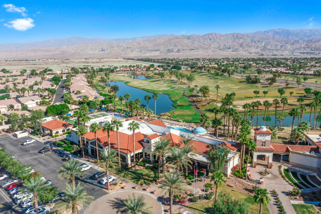 78147 Hunter Point Road, Palm Desert CA: https://media.crmls.org/mediaz/11648285-2296-4dcb-a198-b57de66622e7.jpg
