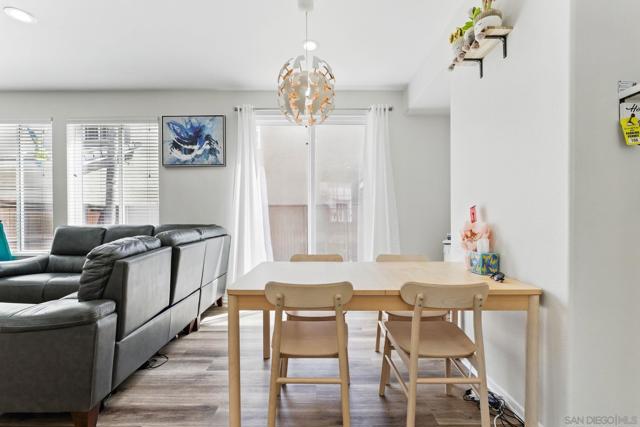 2855 Bear Valley Rd, Chula Vista CA: https://media.crmls.org/mediaz/11651f37-0004-480d-aebb-4e4956e4eee8.jpg