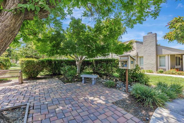 4337 Lake Santa Clara Drive, Santa Clara CA: https://media.crmls.org/mediaz/11659d35-bb0e-4249-8839-141e952621ec.jpg