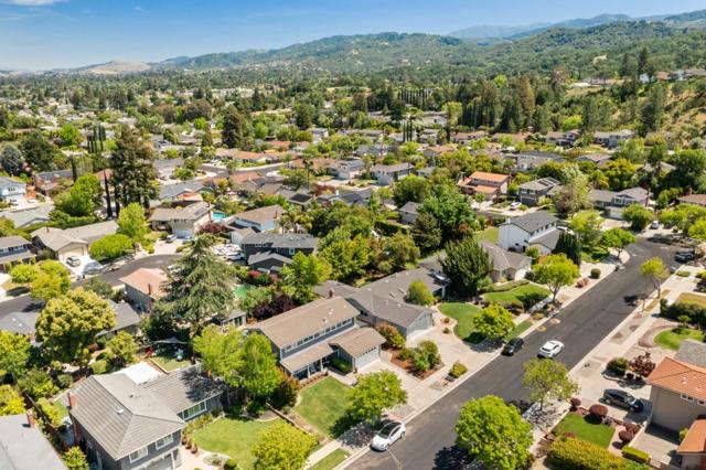6176 Calle Del Conejo, San Jose CA: https://media.crmls.org/mediaz/11668a64-c186-479f-869c-46e71c196ad5.jpg