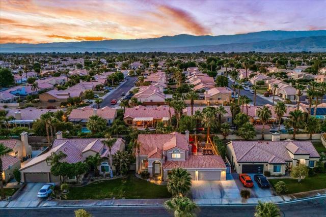 79320 Desert Wind Court, La Quinta CA: https://media.crmls.org/mediaz/1166d6d3-e757-4c37-ad43-10485ea420af.jpg